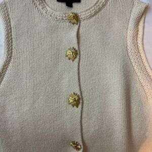 Classy Zara Chic Cream Sleeveless Cardigan with Gold Buttons